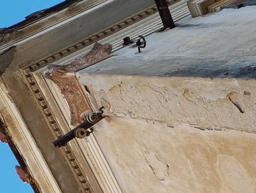 διακοσμητικά στοιχεία του κτιρίου