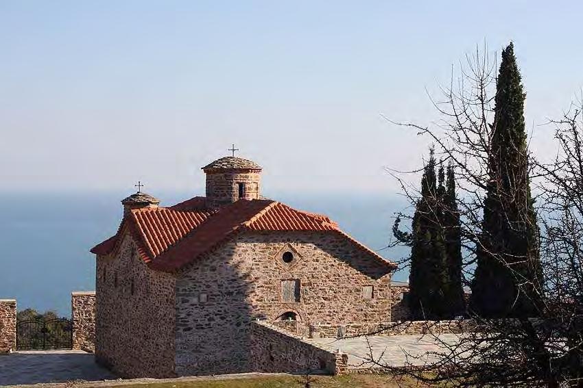 Θεολόγου Βελίκας Βρίσκεται σε κατάφυτο ύψωμα, που προσφέρει εποπτεία