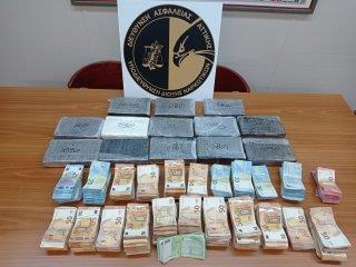 Στις 26-10-2020, στο Ίλιον Αττικής, αστυνομικοί της ΥΔΝ/ΔΑΑ συνέλαβαν 1 ημεδαπό και 1 υπήκοο