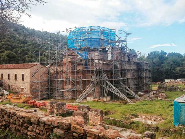 υπηρεσιών του προασπίζεται η συντήρηση και η ανάδειξη του μνημείου (Εικόνα 1.12).