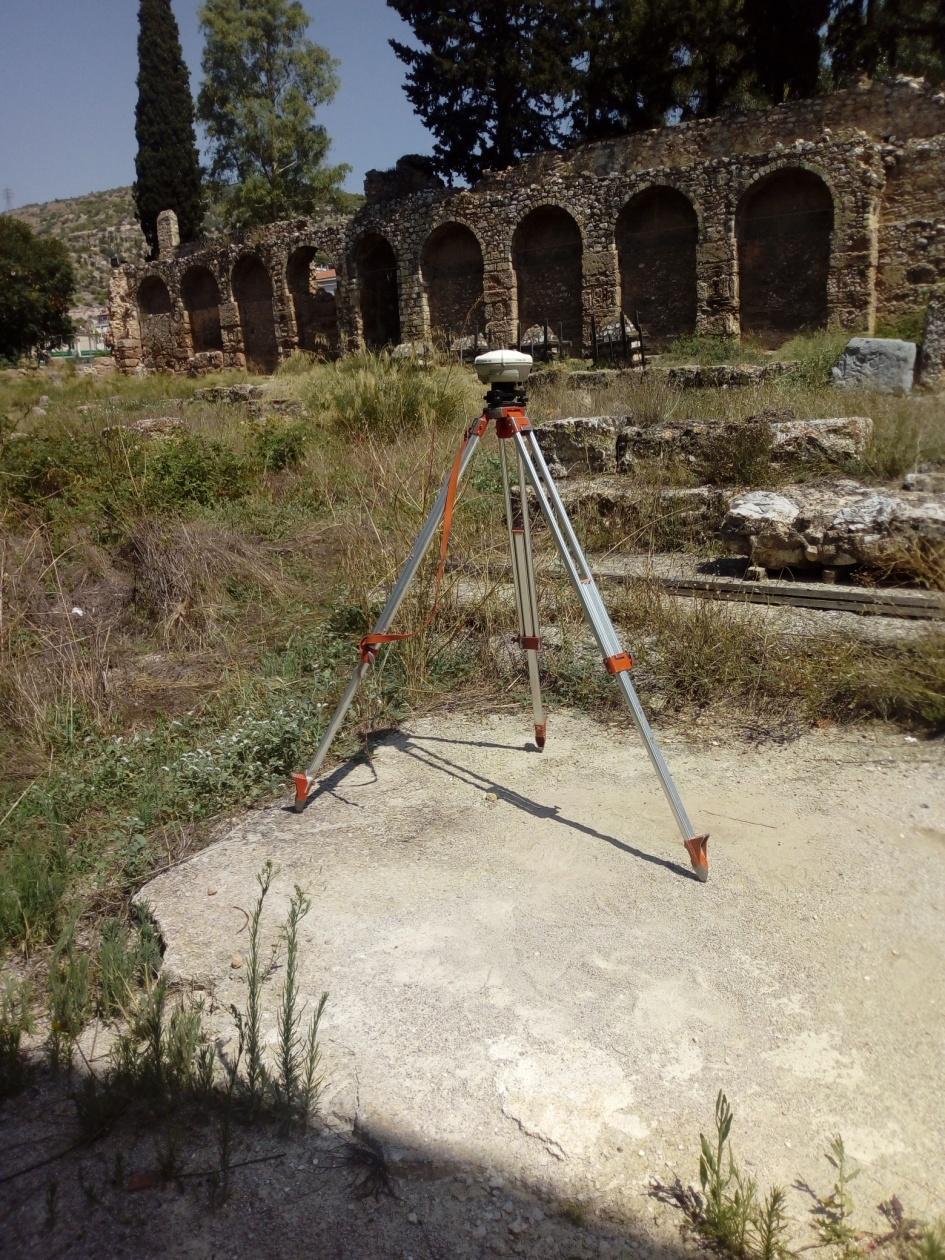 Εικόνα 6.8 Δέκτης GNSS Trimble R8 6.2.