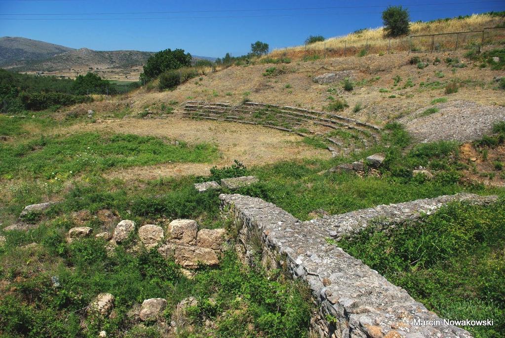 ΤΟ ΑΡΧΑΙΟ ΘΕΑΤΡΟ ΤΩΝ ΘΗΒΩΝ Πηγή εικόνας: https://www.maxmag.