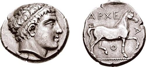 ΑΡΧΕΛΑΟΣ Ο βασιλιάς Αρχέλαος (413-399 π.χ.) μεταφέρει την πρωτεύουσα στην Πέλλα. Η νέα πρωτεύουσα αποκτά λαμπρά ανάκτορα και δημόσια κτήρια.