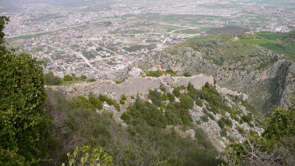 ΑΝΤΙΟΧΕΙΑ: ΤΑ ΤΕΙΧΗ Πηγή εικόνας: