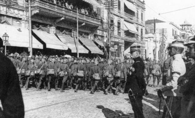 Αποβίβαση γαλλικών στρατευμάτων στη Θεσσαλονίκη, 1915 Πηγή