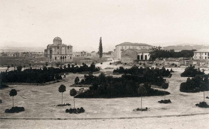 Η εκκλησία της Ευαγγελίστριας στη Σμύρνη σε φωτογραφία μετά το