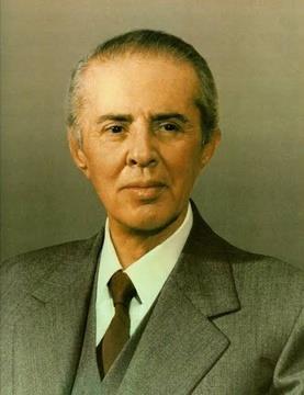 Ο ηγέτης της μεταπολεμικής Αλβανίας Ενβέρ Χότζα (1908 1985) Γραμματέας του Κομμουνιστικού