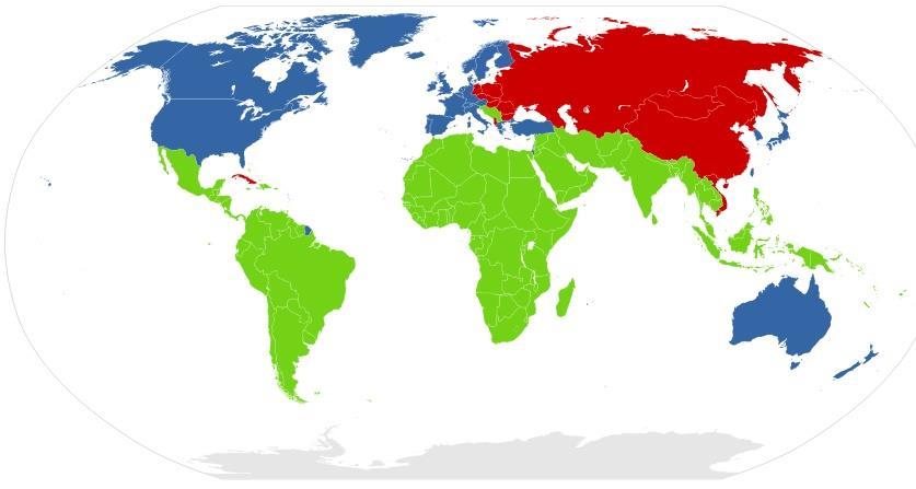 Οι τρεις διαφορετικοί κόσμοι: με μπλε χρώμα ο 1 ος κόσμος, ο λεγόμενος αναπτυγμένος κόσμος, με κόκκινο χρώμα ο 2 ος κόσμος, δηλαδή το ανατολικό μπλοκ
