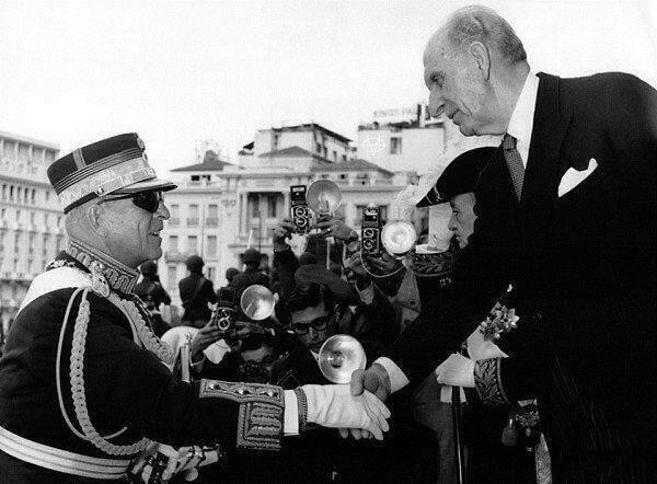Ο βασιλιάς Παύλος και ο Γεώργιος Παπανδρέου Πηγή εικόνας: