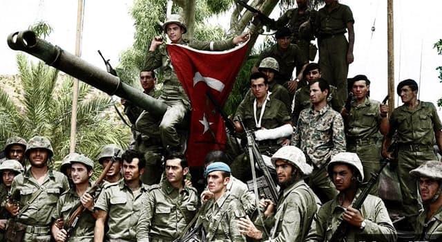 Τουρκικά στρατεύματα έχουν αποβιβαστεί στο μαρτυρικό νησί της Κύπρου Πηγή εικόνας: https://quizzclub.
