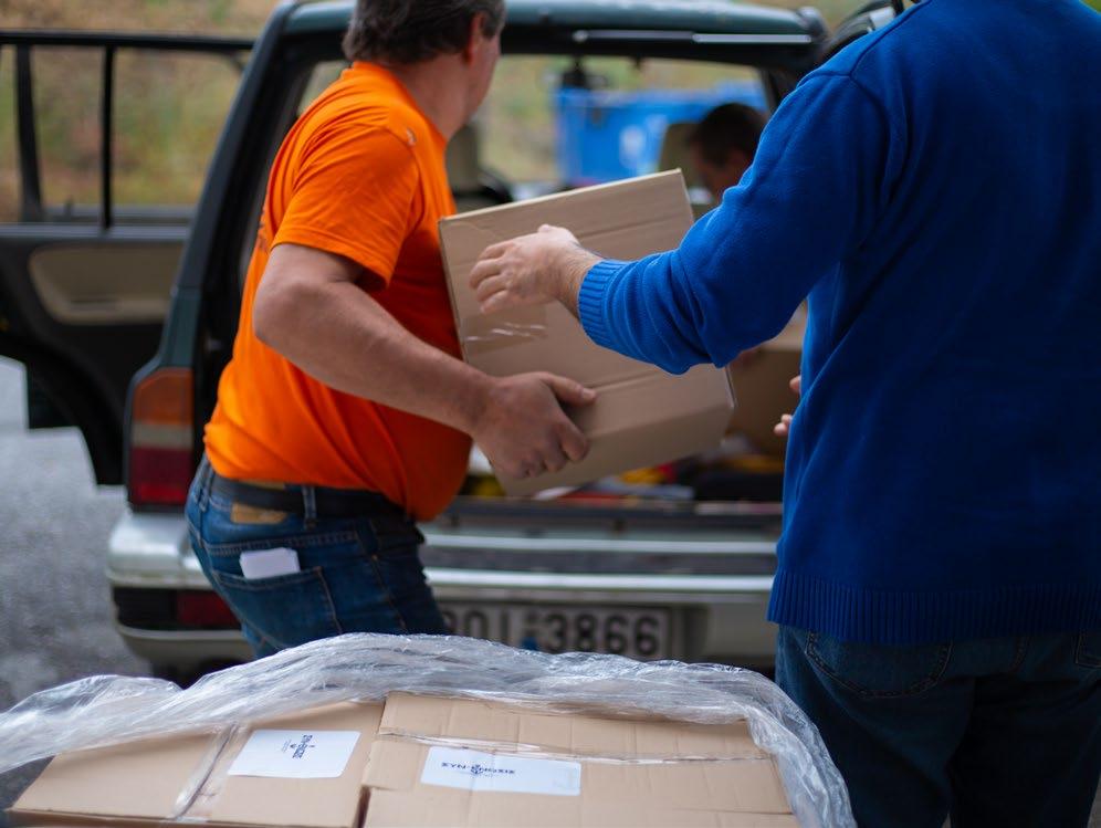 ΕΠΙΣΙΤΙΣΤΙΚΗ ΒΟΗΘΕΙΑ FOOD AID Το πρόγραμμα παρέχει βάσει προκαθορισμένων κοινωνικών και εισοδηματικών κριτηρίων σε πολύτεκνες και μονογονεϊκές οικογένειες με ανήλικα τέκνα μηνιαία δέματα με βασικά