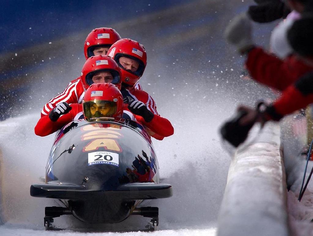 Έλκηθρο (bobsleigh or bobsled) Αγώνισμα 2 ή 4 ατόμων στην κάθε ομάδα, οι οποίοι προσπαθούν να κατευθύνουν, όσο πιο γρήγορα μπορούν, το έλκηθρο μέσα σε ένα ειδικά διαμορφωμενο διάδρομο.
