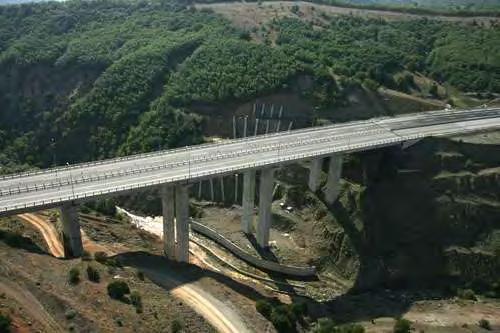 1. ΕΙΣΑΓΩΓΗ 1.1. ΓΕΝΙΚΑ Ένα από τα μεγαλύτερα τεχνικά έργα που έγινε μέχρι σήμερα στην Ελλάδα είναι η Εγνατία Οδός.