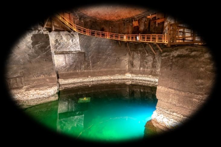 .. Ένα μέρος που σίγουρα δεν έχετε δει ξανά! Το ορυχείο χρησιμοποιούνταν για την εξόρυξη αλατιού από τον 14o αιώνα και είναι ένα από τα παλαιότερα αλατωρυχεία στον κόσμο.
