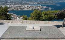 ΕΑΡΙΝΑΙ ΠΑΙΔΙΑΤΡΙΚΑΙ ΗΜΕΡΑΙ 2022 Αξιοθέατα Στην κορυφή του λόφου του Προφήτη Ηλία, σε ένα σημείο με μοναδική θέα προς την πόλη των Χανίων, οι Τάφοι των Βενιζέλων είναι ο τόπος ταφής του Ελευθέριου