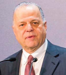 Όμως, δεδομένης της βαρύτητας του τραπεζικού κλάδου, η πορεία για τον Γενικό Δείκτη θα εξαρτηθεί από το κατά πόσον θα συνεχίσει ή θα διορθώσει, με σημεία αναφοράς τις 610-580 μονάδες (σε