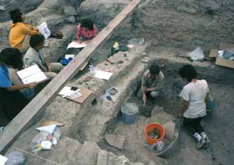 18 Ανασκαφή σε εξέλιξη (αρχαιολόγοι