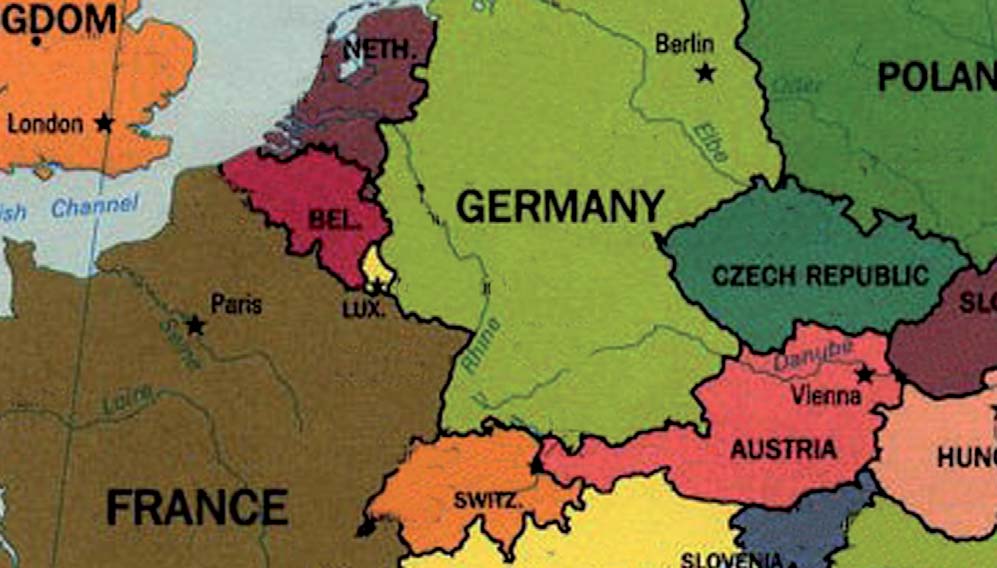 Η Συμμαχική Διάβαση του Ρήνου (24 Μαρτίου 1945) Του Γεωργίου Αραμπατζή Μετά την αναχαίτιση της αντεπίθεσης των Γερμανών στις Αρδέννες το Δεκέμβριο του 1944 οι Σύμμαχοι έπρεπε να ασκήσουν πίεση επάνω