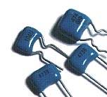 Multilayer ceramic capacitor (κεραμικός πυκνωτής) Αυτού του είδους οι πυκνωτές χρησιμεύουν για τη δίοδο υψηλής συχνότητας ρεύματος, γιατί έχουν καλή συμπεριφορά στις υψηλές συχνότητες.