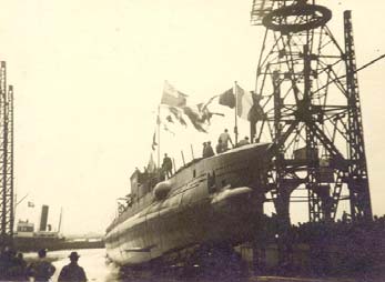 Διαστάσεις 62,5Χ5,3Χ3,6. Ταχύτητα : 14/09 κόμβοι. Οπλισμός 6 Τ/Σ 21, 1 πυροβόλο 100 χιλιοστών και 2 πυροβόλα. Πρόωση Diesel 1300 ΗΡ, ηλεκτρική 1000 ΗΡ. Πλήρωμα 30 άτομα.