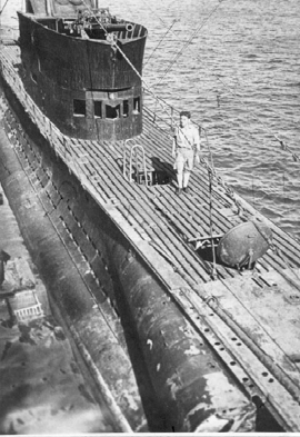 Στις 24/09/1942 βυθίζει το Ιταλικό Οπλιταγωγό FLUME (1500 ΤΝ) στην περιοχή νήσου Ρόδου. Στις 25/09/1942 βυθίζει φορτωμένο Ιταλικό Ιστιοφόρο.