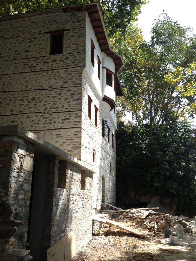 Πνιηηηζηηθφο θαη ζπλεδξηαθφο ρψξνο ζηνλ 1 ν φξνθν ηνπ Γεκνηηθνχ ρνιείνπ ζηελ αίζνπζα «Διέλε Μαηζνχθα» Γεκνηηθή Βηβιηνζήθε ζην πξψελ Κνηλνηηθφ θαηάζηεκα Μαθξηλίηζαο Πλεπκαηηθφ θαη Δθθιεζηαζηηθφ θέληξν