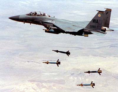 F-15Ε Strike Eagle: Επιθετικό αεροσκάφος πολλαπλού ρόλου, σχεδιασμένο ειδικά για αποστολές αέρος - εδάφους ή αέρος.