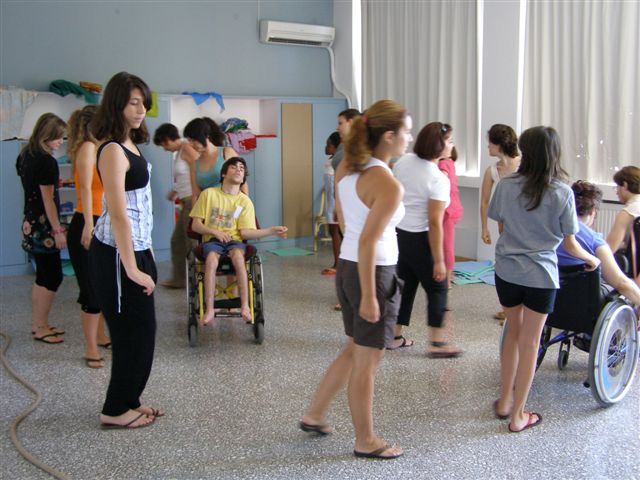 Εικόνα 3. Εργαστήριο Χορού και Κίνησης Εικόνα 4.