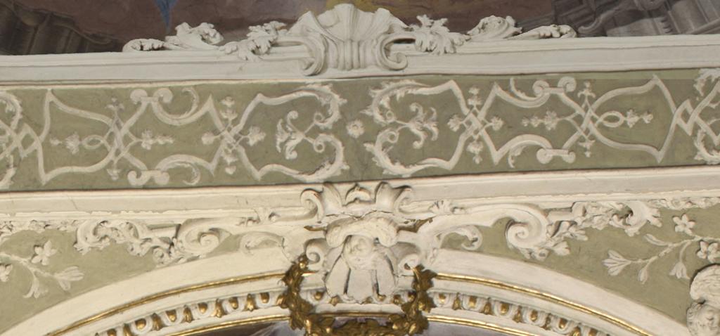 Appendix Figure 3.18: Part of the arch on the orthomosaic from LPS (above) and Image Master (below). Figure 3.19: The textured model of the example area.