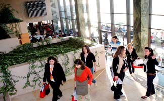 4 11ο Πρακτικό Σεμινάριο με διεθνή συμμετοχή "Λαπαροσκοπικές Ουρολογικές Επεμβάσεις" Ταξίδια Κινήτρων Πελατών της εταιρείας BOSCH Παρίσι 230 Ετήσιο Συνέδριο Τμήματος Επανορθωτικής Χειρουργικής Ισχίου