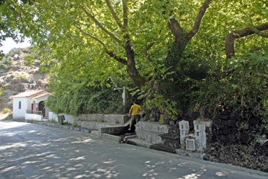 Υψομετρική διαφορά του σημείου που βρισκόμαστε και του επόμενο σημείου : 75 μέτρα Κλίση : 15,3% Τα πολιτιστικά στοιχεία της διαδρομής είναι εκκλησίες, αρχιτεκτονικά στοιχεία.