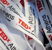 Ο επιμελητής του TEDxAthens Δημήτρης Καλαβρός-Γουσίου. / TEDxAthens curator Dimitris Kalavros-Gousiou. 4. Η «Καμεράτα Τζούνιορ» έπαιξε για το κοινό του TEDxAthens.