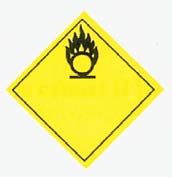 39. Η ετικέτα κινδύνου του σχήματος σημαίνει: α. Κίνδυνος ενισχύσεως της φωτιάς. β. Οξειδωτική ύλη. γ.