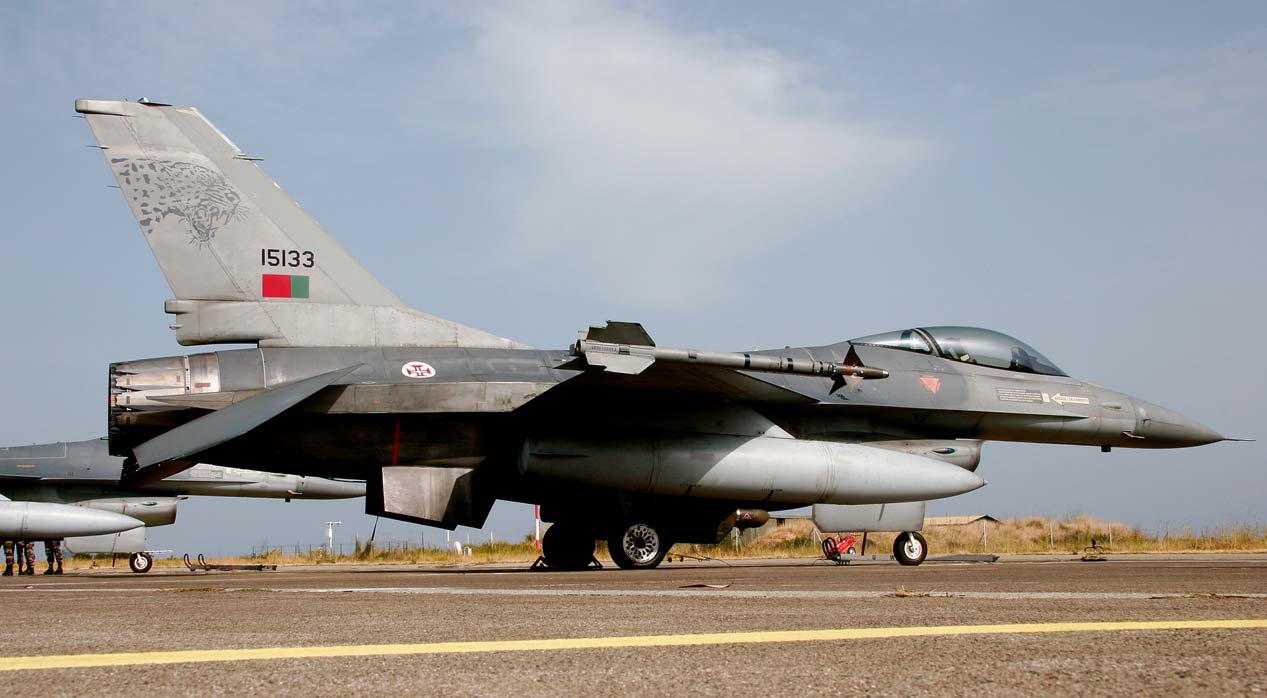 Πορτογαλικό F-16AM της 301 µοίρας «Jaguares». Η αποστολή απαρτιζόταν από πέντε µονοθέσια και ένα διθέσιο F-16BM.