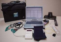 Τη μετάδοση σε πραγματικό χρόνο βιοσημάτων του ασθενούς (ηλεκτροκαρδιογράφημα, σπιρομέτρηση, οξυμετρία, αρτηριακή πίεση, ήχοι ηλεκτρονικού στηθοσκοπίου, βάρος, επίπεδα