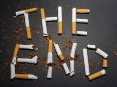 τους) πλέον είναι εθισμένοι στο κάπνισμα (ως πράξη) καθώς επίσης και στις βλαβερές ουσίες του καπνού.