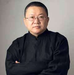 το κυρίαρχο στοιχείο που κατέταξε τον 48χρονο Κινέζο Wang Shu σε μια πολύ υψηλή ελίτ, καθώς είναι ο φετινός αποδέκτης του κορυφαίου διεθνούς βραβείου αρχιτεκτονικής, του Βραβείου Pritzker.