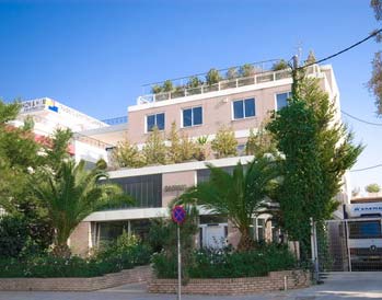 (εργαστήριο) : από το