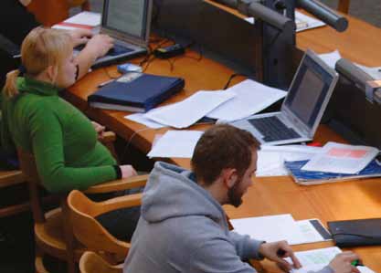 18 Σπουδές στη Γερμανία Πως μπορώ να διεκδικήσω μια υποτροφία; Τα πανεπιστήμια δεν συνηθίζεται να παρέχουν υποτροφίες.