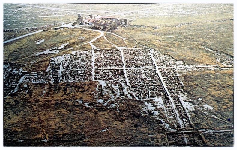 Σχεδιάγραμμα που παρουσιάζει το μέρος της αρχαίας πόλης της Έγκωμης το οποίο έχει ανασκαφεί και τα αρχαιολογικά ευρήματα που