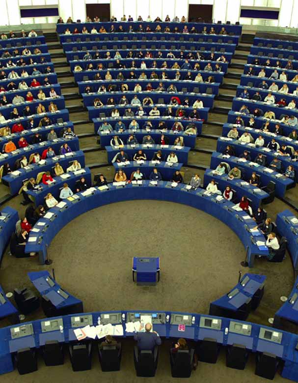 ΣΗΜΕΙΩΣΕΙΣ 1 http://ec.europa.eu/dgs/communication/index_en.htm 2 Σχέδιο δράσης της Επιτροπής για τη βελτίωση της επικοινωνίας στην Ευρώπη SEC(2005)