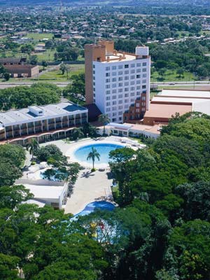 BOURBON CATARATAS 5* (Καταρράκτες Ιγκουασού) Το ξενοδοχείο Bourbon Cataratas βρίσκεται στο σημείο συνάντησης τριών χωρών: