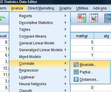 Correlate 1) Bivariate Χρησιμοποιούμε τον συντελεστή Pearson για