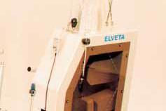ΕΞΟΠΛΙΣΜΟΣ Central winch or electric (Elveta): Ο μοχλός του μηχανήματος ο οποίος είναι χειροκίνητος ή ηλεκτρονικός κινεί το γερανό πάνω στον