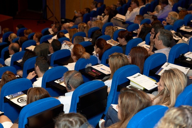 πχμ ςξσπ ρε ϊλεπ ςιπ βαθμίδεπ, όρςε μα εμδιατέοξμςαι ποαγμαςικά για ςξσπ Πελάςεπ και μα ςξσπ παοέυξσμ ξσριαρςική εμπειοία ενσπηοέςηρηπ. 360 ξ Closing Δο.