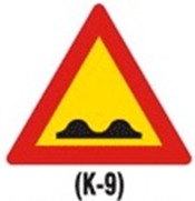 .1.4 Κ-2δ Επικίνδυνες δυο αντίρροπες ή διαδοχικές (συνεχείς) στροφές η πρώτη δεξιά 1.5 Κ-8 Η οδός οδηγεί σε αποβάθρα ή όχθη ποταμού 1.
