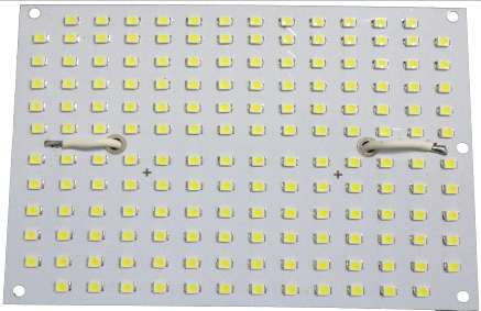 17 Πλακέτα LED PCB 10Watt 164 Led Προβολέα Watt: 10 W Διαστάσεις: 126mmX90mm Lumen: 1150 INTD7100 Πλακέτα LED PCB 20Watt Προβολέα Watt: 20 W Διαστάσεις: 180mmx126mm Lumen: 2300