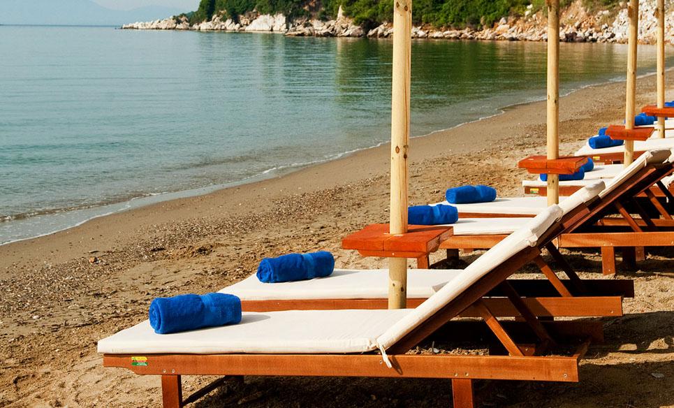 Ξαπλώστρα από ξυλεία οξιάς ή πεύκης Ξαπλώστρα δική