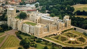 Ένα από τα κάστρα της Αγγλίας είναι το Windsor.