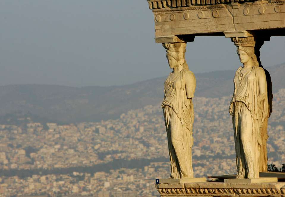 ΑΡΧΑΙΑ ΕΝΔΥΜΑΣΙΑ Ερατώ Αϊδίνη Χρύσα